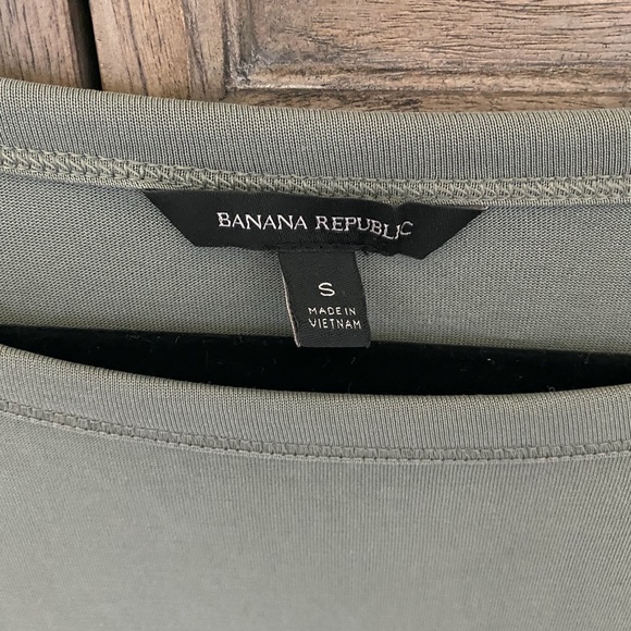 Banana Republic Peplum Ruffle Hem Tee Small - Picture 4 of 5